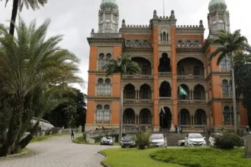 Fiocruz terá produção nacional de terapias celulares contra o câncer