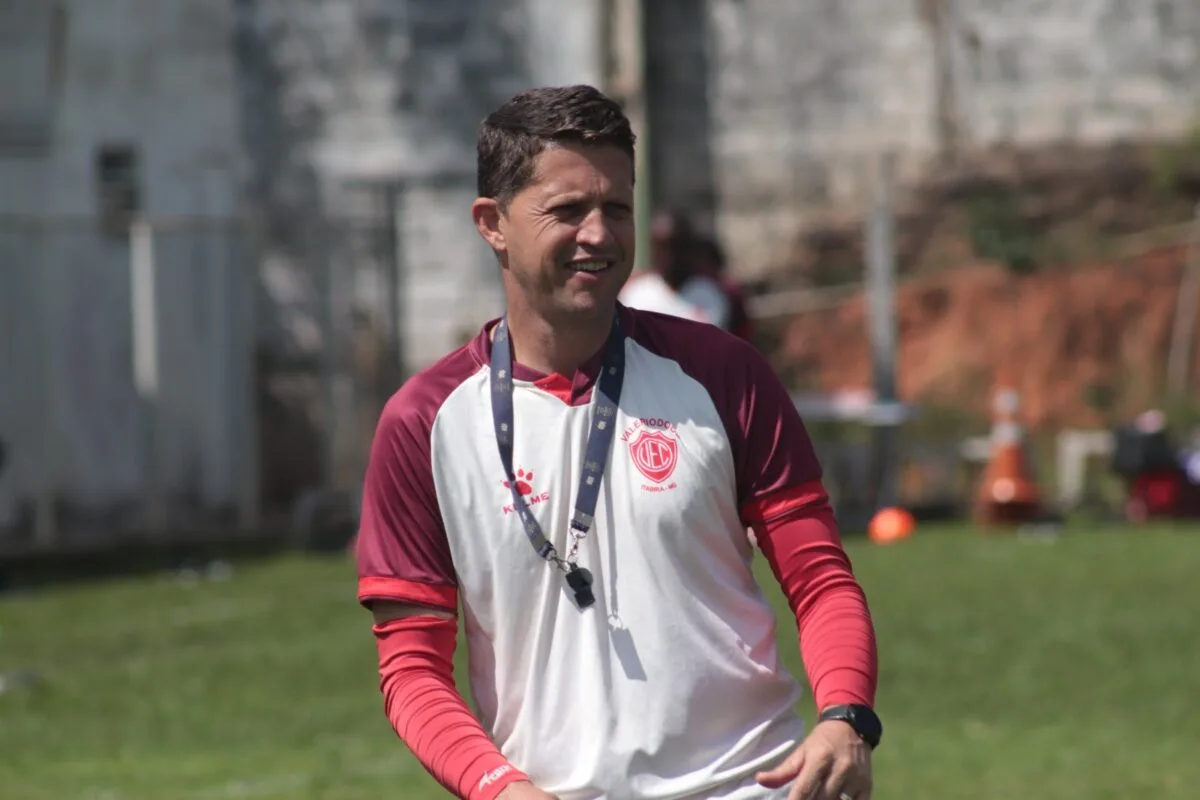 Paulinho Guará vê Valério no “caminho certo”, mas admite carências antes da estreia contra o Villa Nova