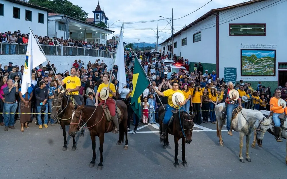 Mais de 8,5 mil pessoas e 1.554 cavaleiros movimentaram o 5º Festival da Cultura Tropeira, em Ipoema e região