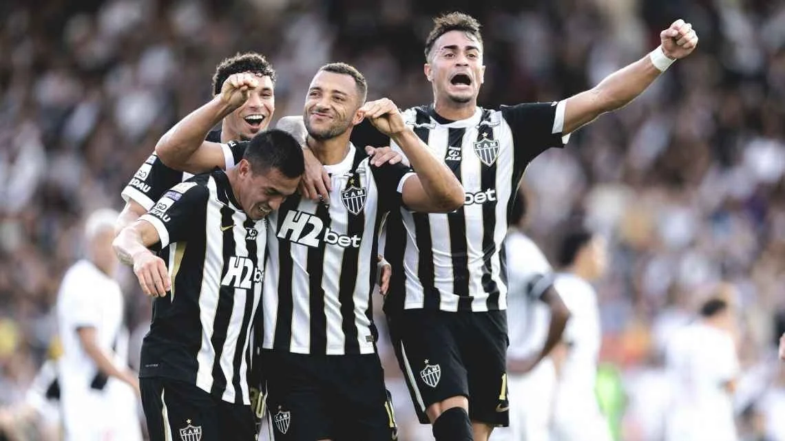 Atlético vence o Vasco em São Januário e assume a nona colocação no Brasileirão