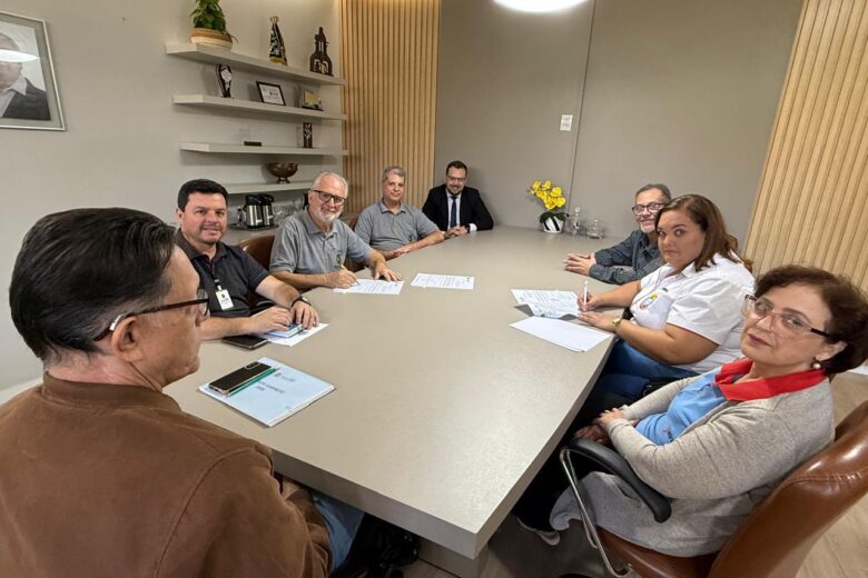Prefeitura de João Monlevade e sindicato assinam acordo coletivo 2026