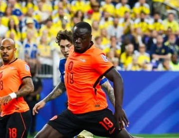 Holanda atropela Suécia por 5 a 1 e mostra força no grupo F