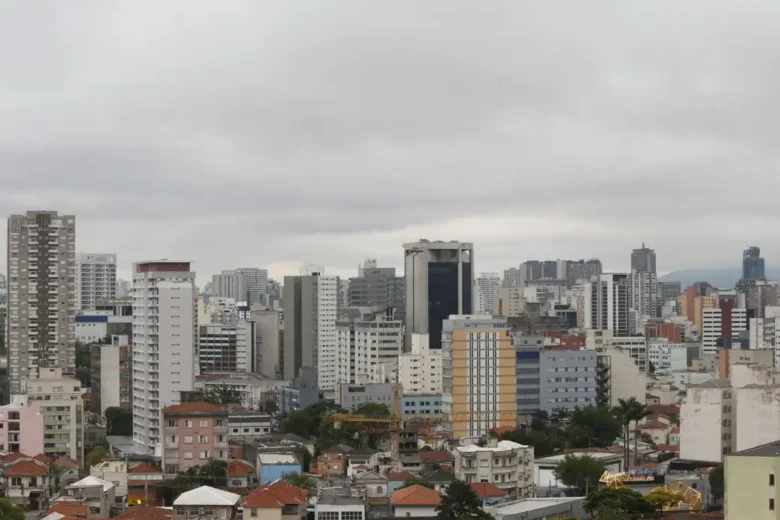 Lula é desaprovado por 56,3% e aprovado por 33,1% no Estado de São Paulo, segundo pesquisa Vox Brasil