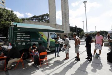 Frio aumenta riscos para pessoas em situação de rua em Belo Horizonte