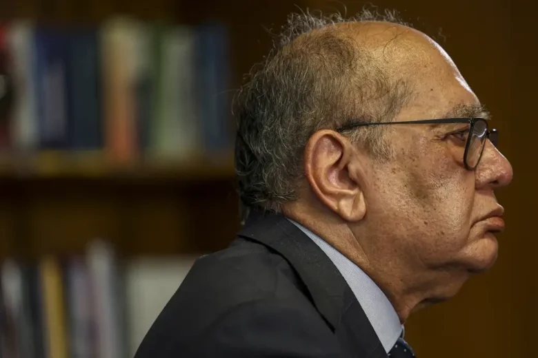 Clima tenso entre Gilmar Mendes e André Mendonça indica disputa no STF
