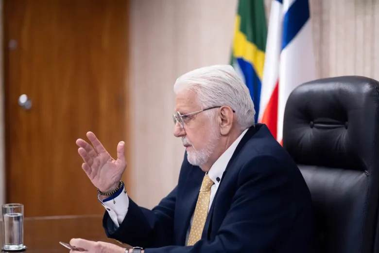 Caso Master: PF mira PT da Bahia e cumpre buscas contra Jaques Wagner, líder do governo no Senado