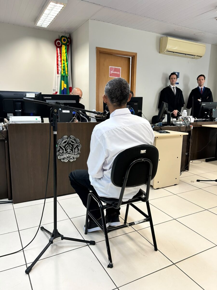 Réu confessa morte de mulher em julgamento de mãe e filhos em BH