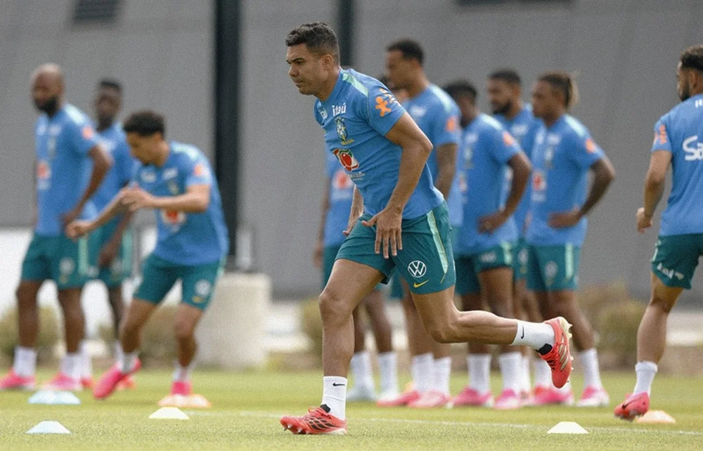 Prestes a estrear na Copa, Ancelotti não dá pistas sobre escalação da Seleção Brasileira