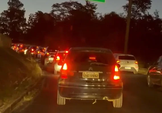 Volta do feriado de Corpus Christi registra congestionamentos na BR-381; saiba mais