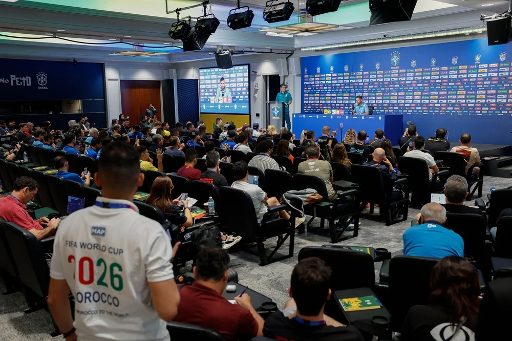 Bruno Guimarães sobre estreia na Copa do Mundo: "o primeiro passo é o mais importante"