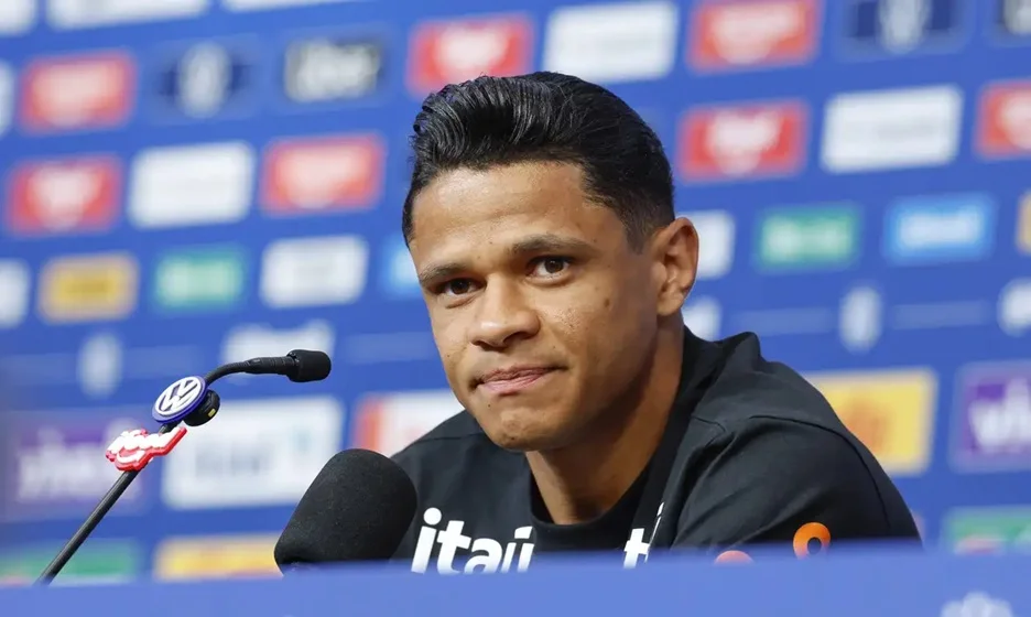 Seleção Brasileira: Aposta de Ancelotti, Douglas Santos explica apoio tático a Vini Jr.
