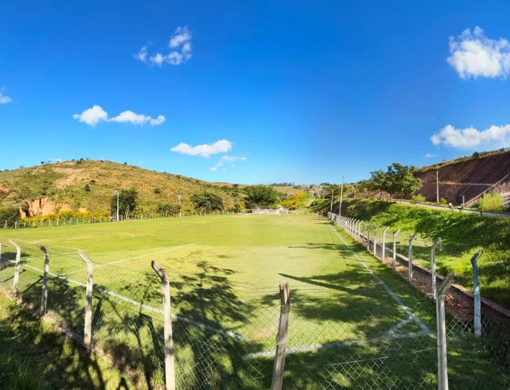Bairro Pedreira do Instituto terá primeiro campo com iluminação e uso ampliado no período noturno; inauguração é nesta terça-feira