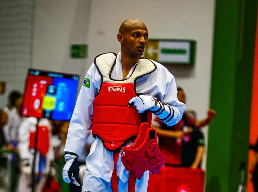 Gustavo Ferreira alcança nona conquista estadual e faz história no taekwondo mineiro