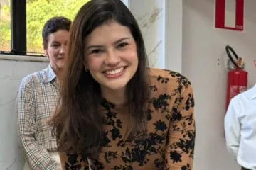 Luciana Duarte toma posse como procuradora da Câmara de Itabira e se torna a primeira mulher concursada no cargo