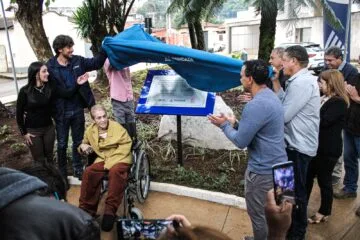 Barão de Cocais: praça Rondon Pacheco é reinaugurada com homenagens à ex-prefeita Cléria Maria Silva