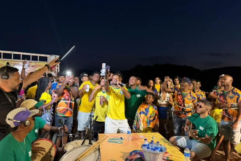 “Theu na Comunidade” reúne moradores e fortalece economia local em Santa Maria de Itabira
