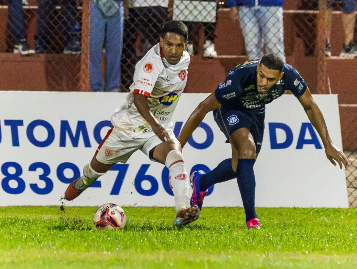 Jogadores do Valério avaliam empate contra o Aymorés e criticam gramado do Estádio Israel Pinheiro
