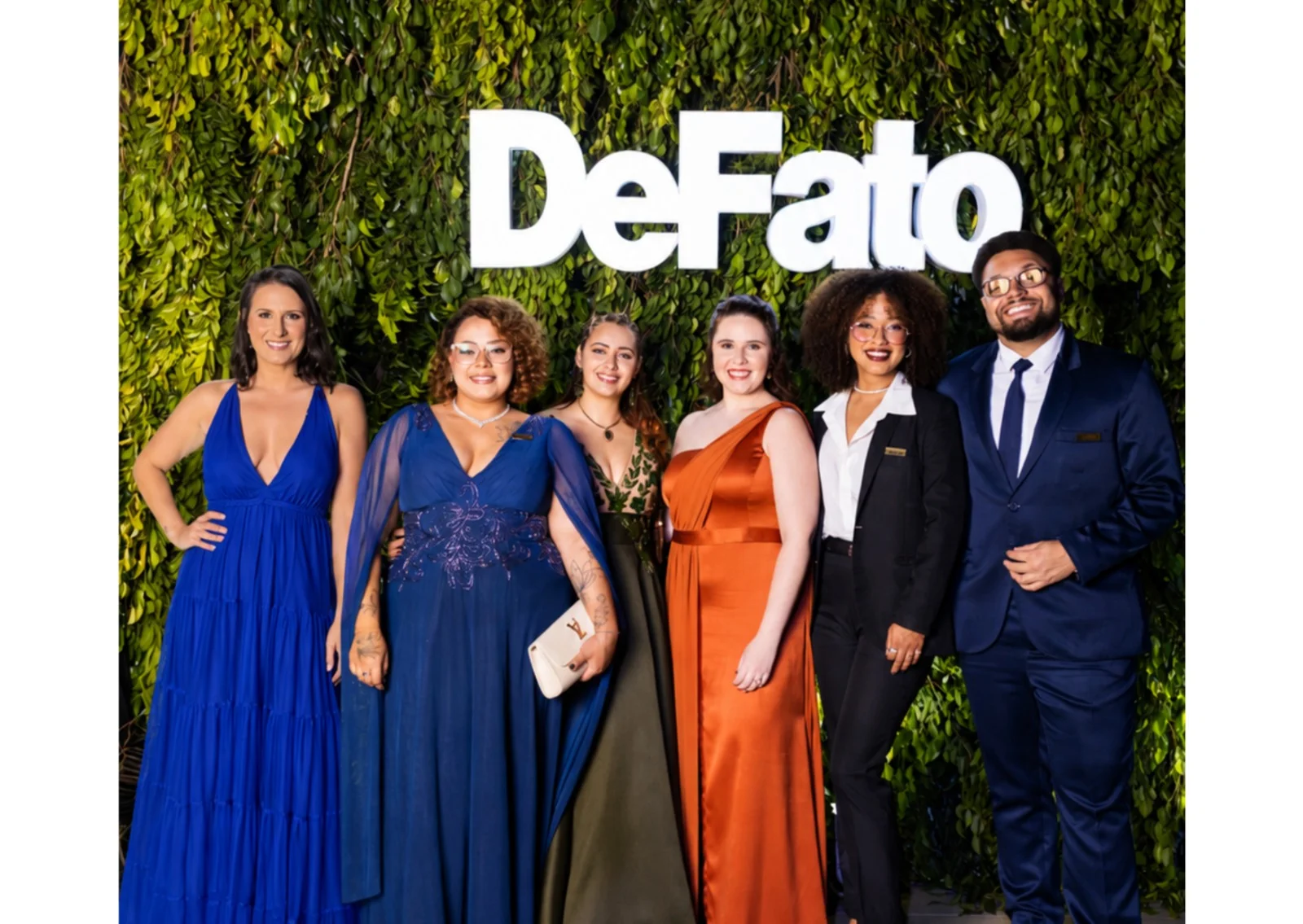 DeFato veste Glamour em mais um Top of Mind
