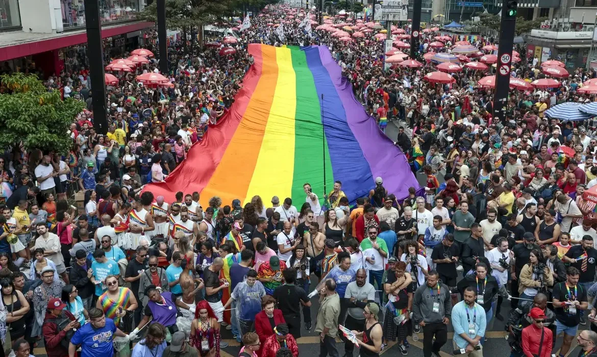 Dia do Orgulho LGBTQIA+: conheça marcos da luta por direitos no Brasil
