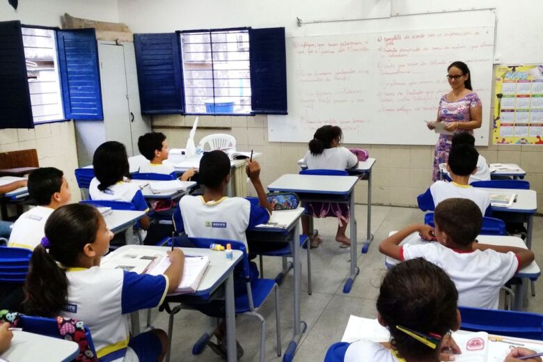 Escolas municipais de Itabira recebem mais de 9,4 mil estudantes no retorno às aulas