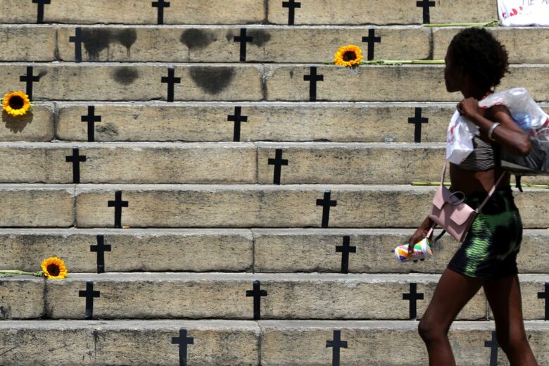 Mortes violentas caem 8,2% no país em 2025; feminicídios aumentam 4% Mortes violentas caem 8,2% no país em 2025; feminicídios aumentam 4%