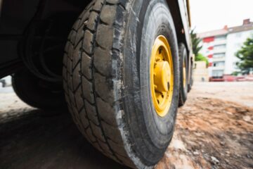 Oficina terá que pagar por caminhão-guindaste roubado em Itaúna
