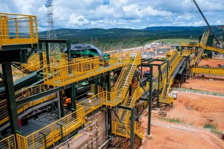 Produtora de lítio tem operações embargadas no Vale do Jequitinhonha