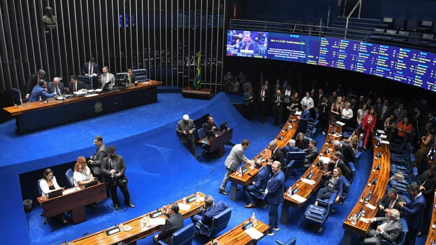 ‘Pauta-bomba’: Senado aprova aposentadoria especial para agentes comunitários de saúde