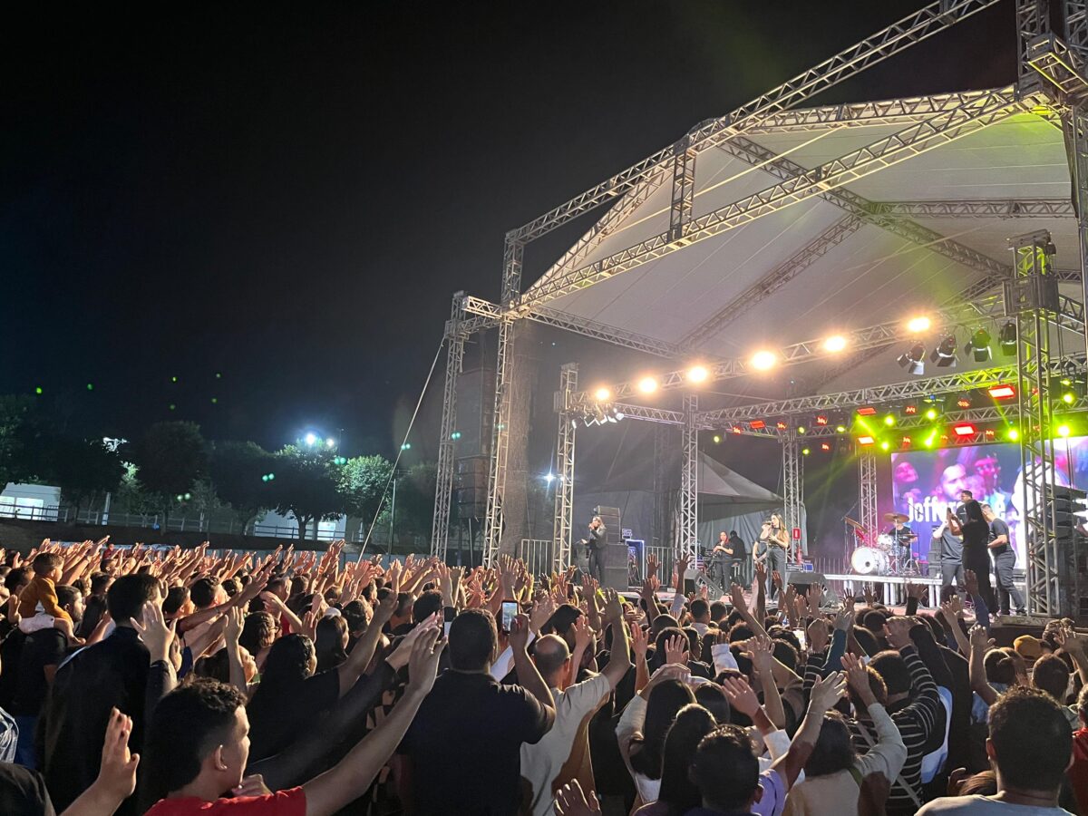 São Gonçalo Pela Fé movimenta Praça Central com banda Morada e Ministério Essência