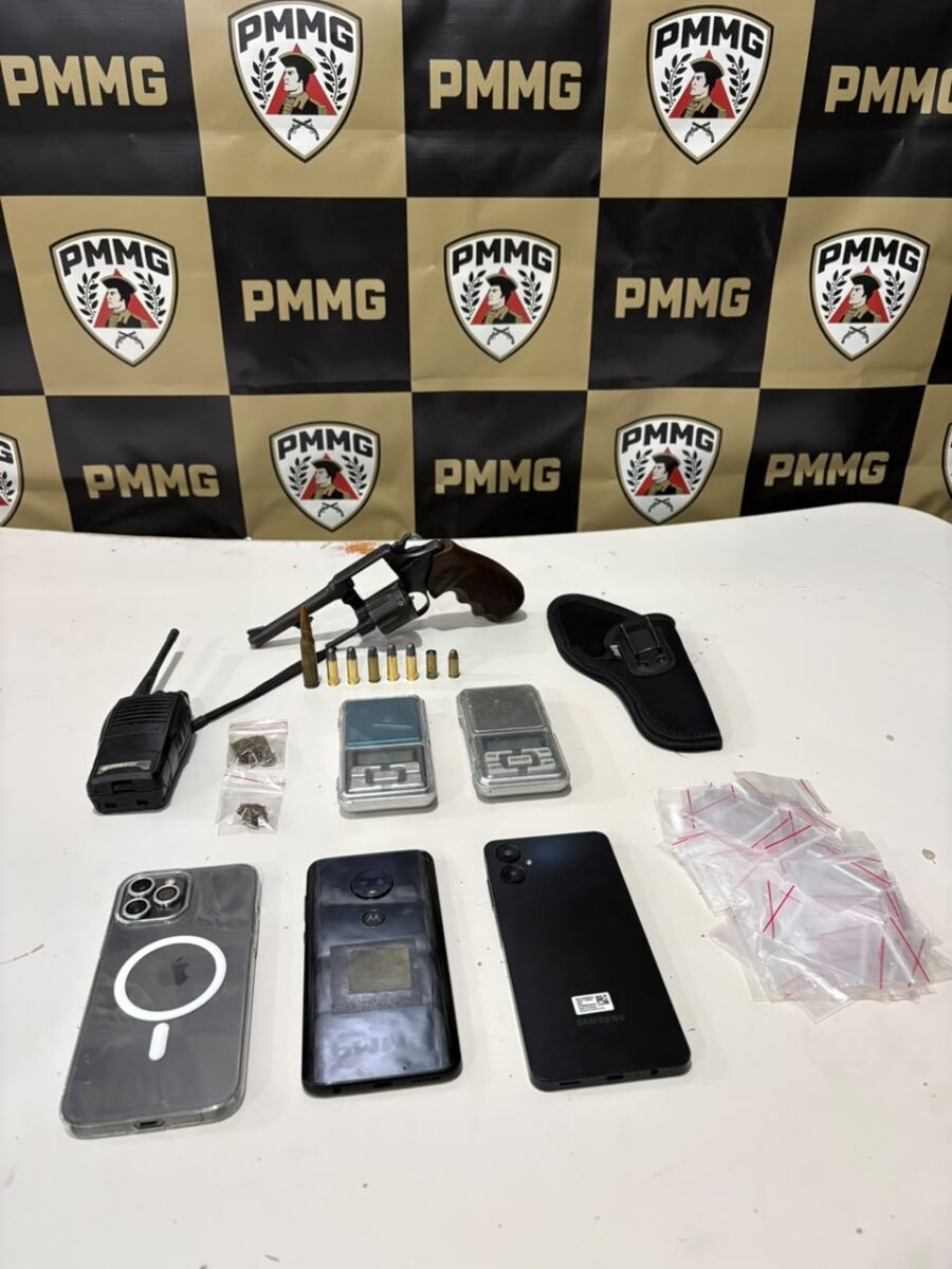 Três suspeitos são presos por tráfico de drogas e porte ilegal de arma de fogo após denúncia de tentativa de roubo em Itabira