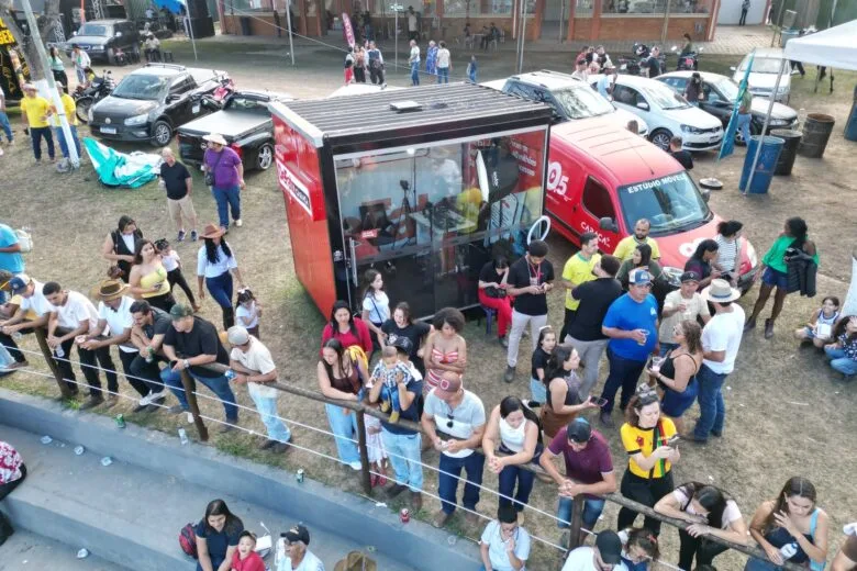 Estúdio DeFato Caraça leva mais de 6 horas de transmissão ao vivo à 31ª Cavalgada e Rodeio Show de Bom Jesus do Amparo
