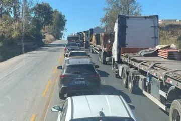 Obras provocam lentidão e congestionamentos em diferentes trechos da BR-381 nesta sexta-feira; veja onde