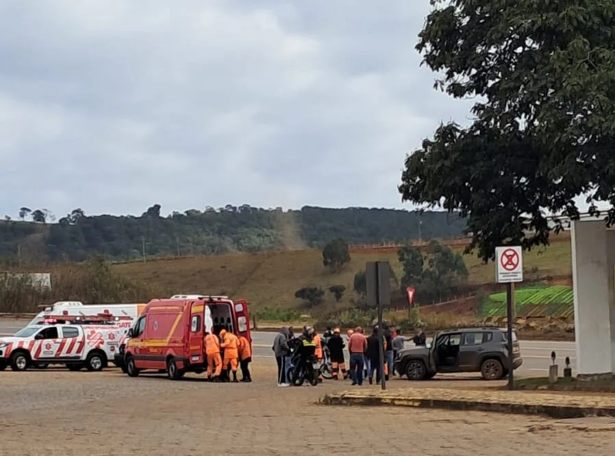 Motociclista fica ferido em colisão com SUV na BR-381, em João Monlevade