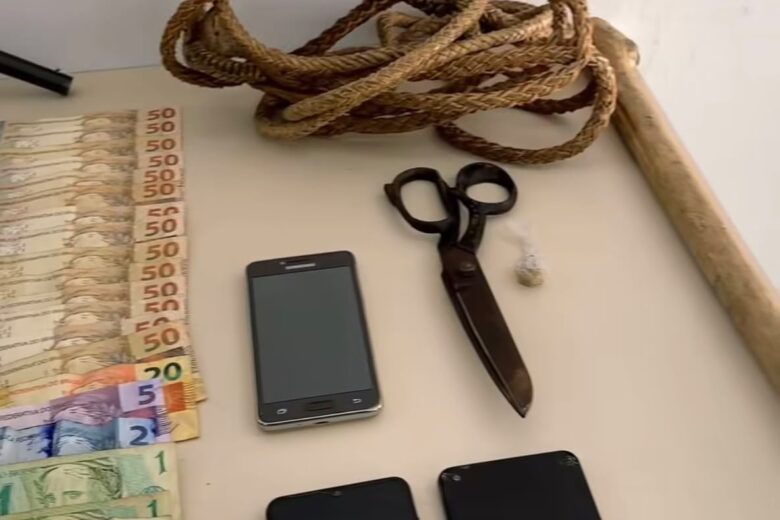 Casal é sequestrado e mantido em cárcere por cerca de 15 horas em João Monlevade; dupla é presa em flagrante