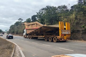 Transporte de carga especial provoca lentidão nas rodovias MG-434 e MG-129, entre São Gonçalo do Rio Abaixo e Itabira