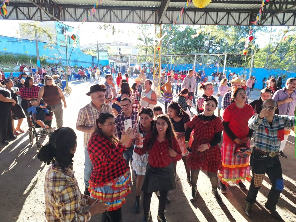 Arraiá da APAE de Itabira reúne comunidade em tarde de inclusão, solidariedade e muita alegria