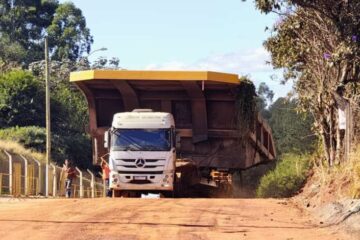 Transporte de báscula mobiliza operação especial e provoca lentidão no trânsito em estradas no entorno Itabira
