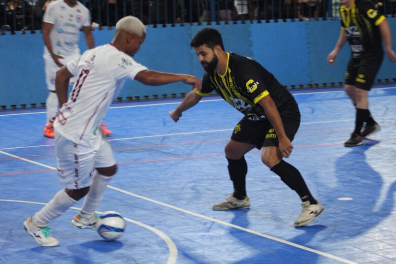 Torneio Pés de Pomba de Futsal começa nesta segunda-feira e reúne 12 equipes em Barão de Cocais Torneio Pés de Pomba de Futsal começa nesta segunda-feira e reúne 12 equipes em Barão de Cocais