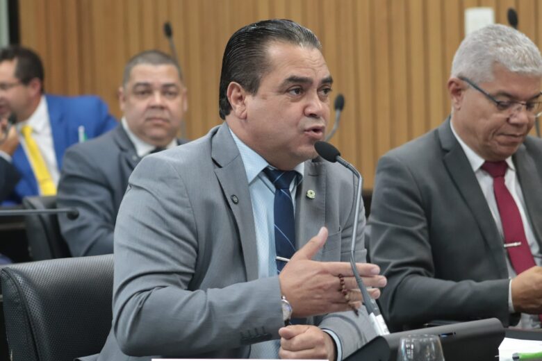 Vereador cobra respostas da Prefeitura de Itabira e Vita sobre transporte coletivo e não descarta acionar Ministério Público