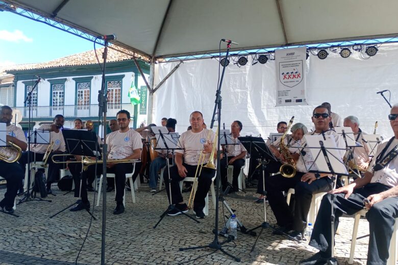Euterpe Itabirana apresenta clássicos e adaptações populares no tradicional Encontro de Bandas em Sabará