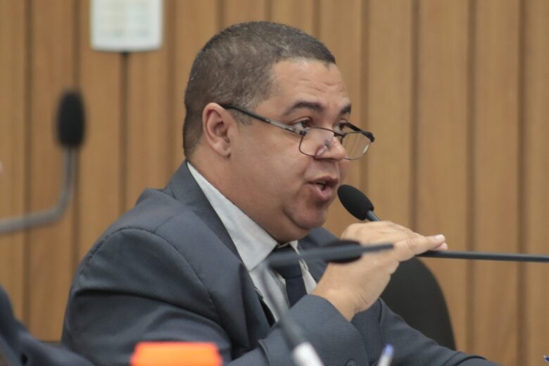LDO 2027: Luiz Carlos quer reduzir de 30% para 7% o limite de remanejamento do orçamento da Prefeitura de Itabira