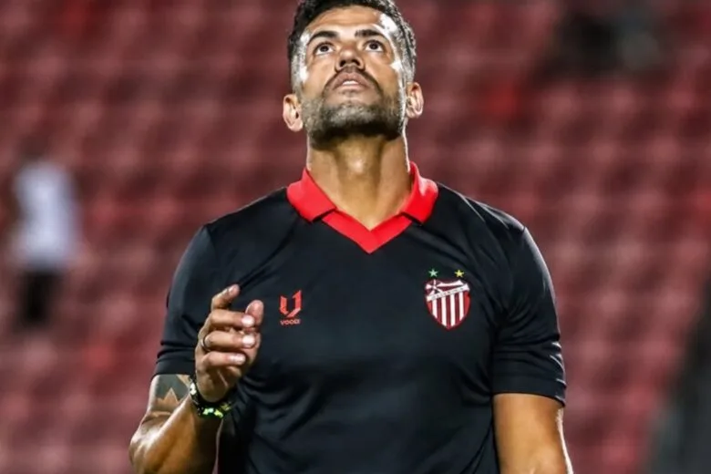 Douglas Ferreira afirma que Villa Nova foi superior ao Valério nos dois jogos e celebra vaga na semifinal 