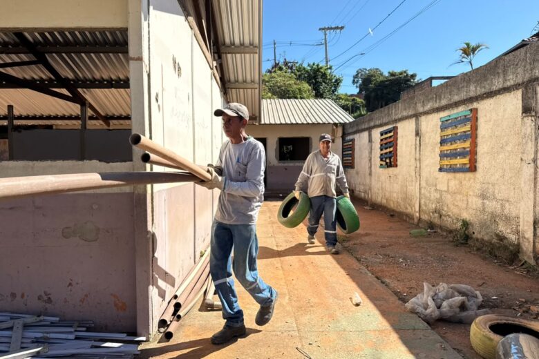 Prefeitura de Itabira inicia mobilização para obras da nova Escola do Barreiro Prefeitura de Itabira inicia mobilização para obras da nova Escola do Barreiro