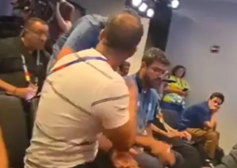 Coletiva com jogador marroquino tem confusão envolvendo repórter da Globo: “pedimos desculpas”