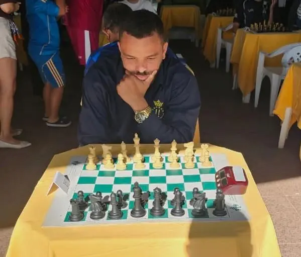 Enxadristas de São Gonçalo do Rio Abaixo participam de competição estadual em Ipatinga Enxadristas de São Gonçalo do Rio Abaixo participam de competição estadual em Ipatinga