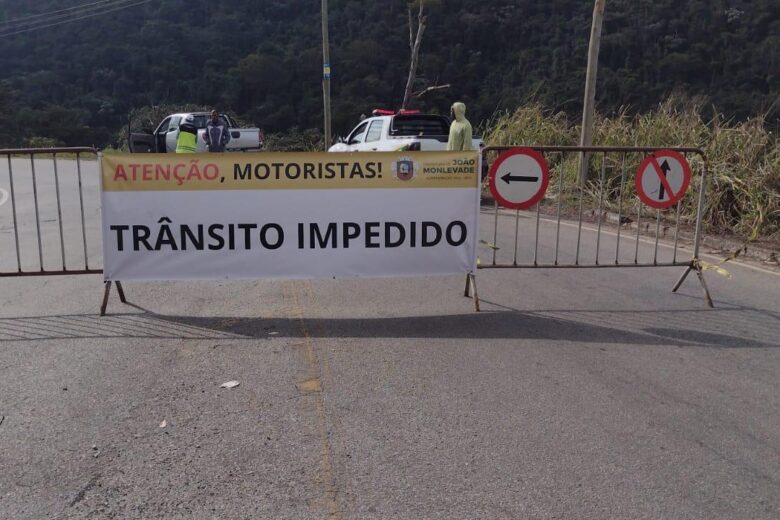 João Monlevade: prefeitura interdita trânsito na avenida Vereador João Braga para  obras de recapeamento