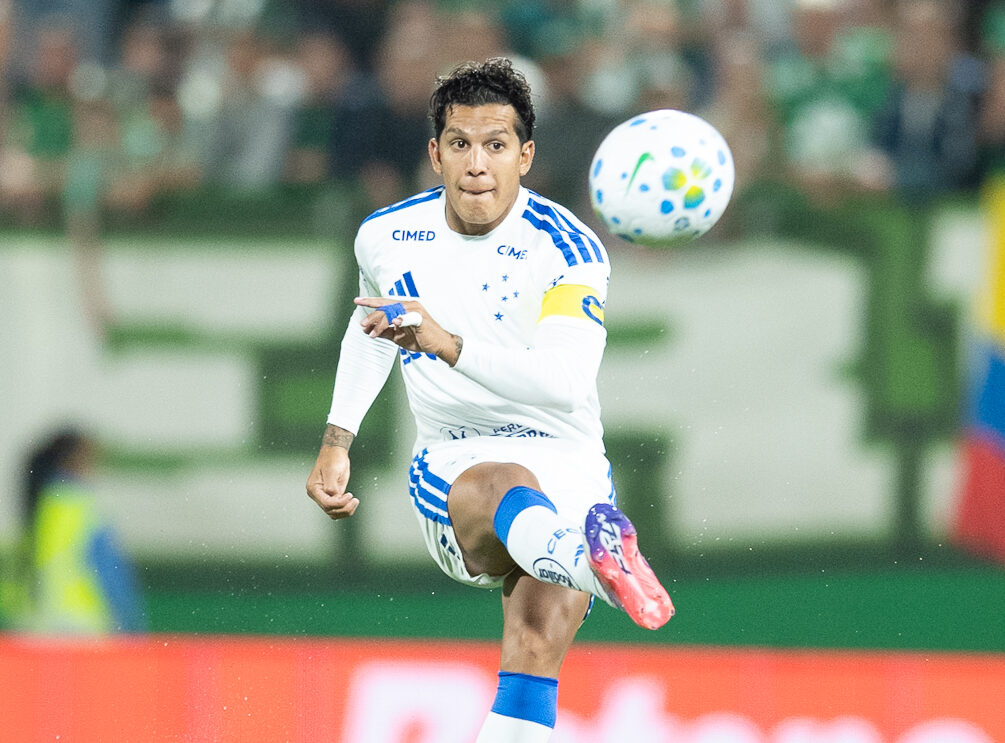 Cruzeiro e Chapecoense não saem do zero e definirão vaga nas quartas de final no Mineirão