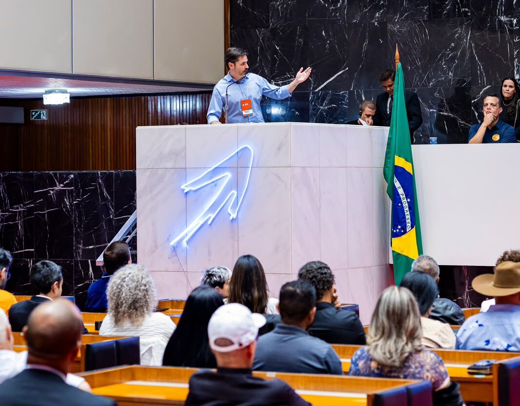 Avante oficializa a candidatura de Bernardo Mucida a deputado federal