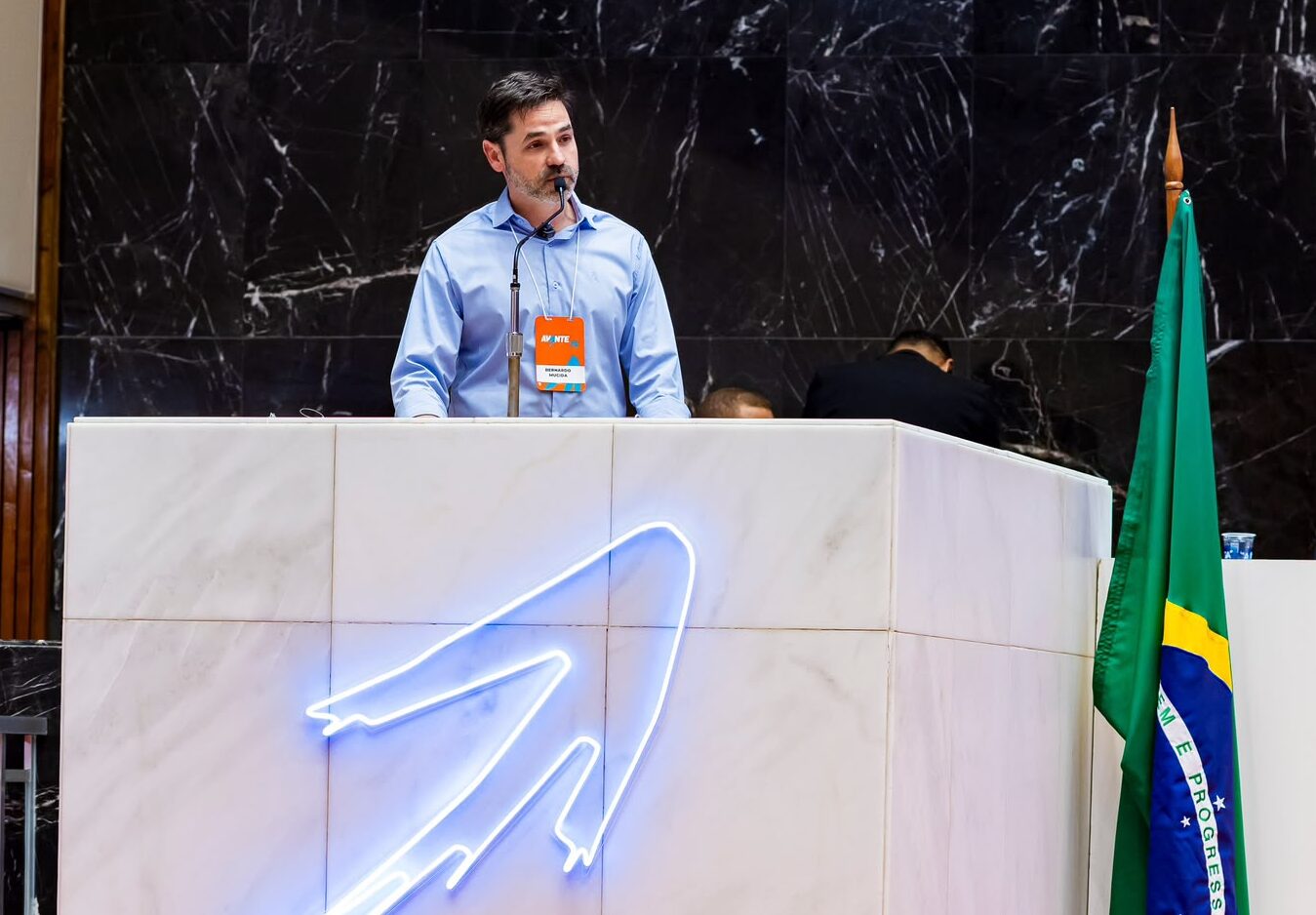 Avante oficializa a candidatura de Bernardo Mucida a deputado federal