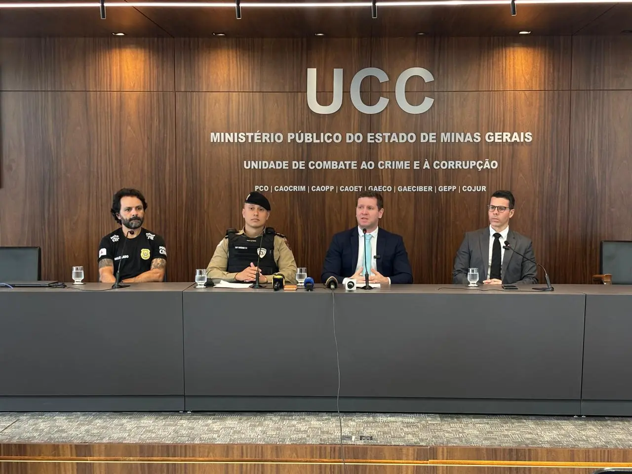 MPMG cumpre mandados em Belo Horizonte e Contagem durante operação contra golpes financeiros